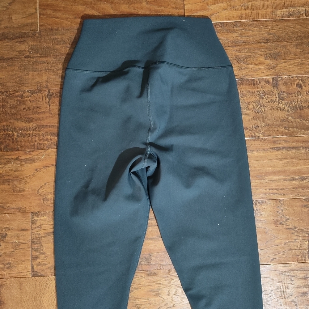 Alo Yoga Ripped Warrior Leggings Charcoal Gray Size S - Picture 9 of 14